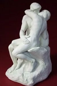 El Beso - Escultura 26