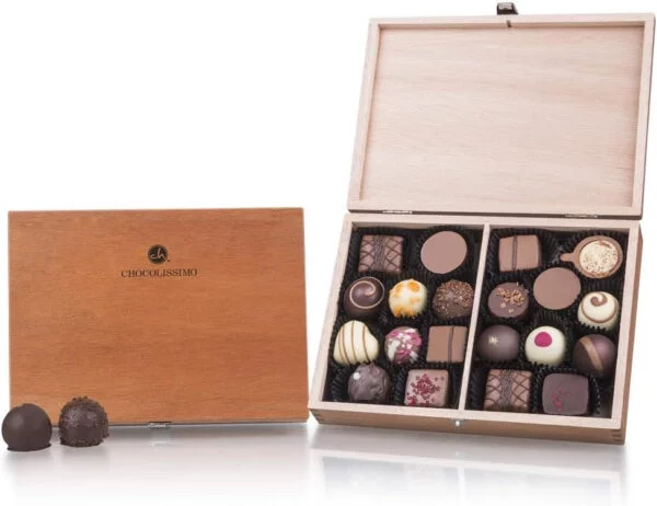 ChocoClassic Alcohol-Free - 20 Non-Alcoholic Chocolates in Wooden Box | Chocolates | Gift | Birthday | Christmas | Mother's Day | Father's Day | Valentine's Day | Mother | Father | Man | Woman