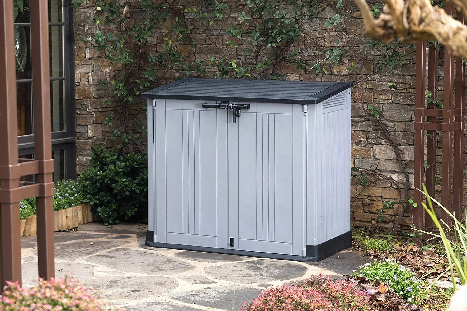 Cobertizo de almacenamiento para jardín exterior, 132 x 71,5 x 113,5 cm, gris claro con tapa gris oscuro - Imagen 3