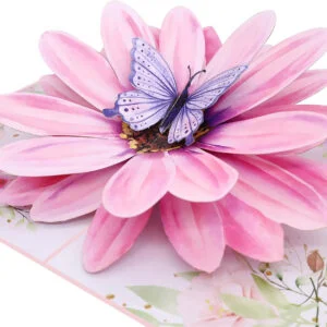 Tarjeta de flores pop-up con mariposa en primer plano Pop-up flower card with butterfly close-up
