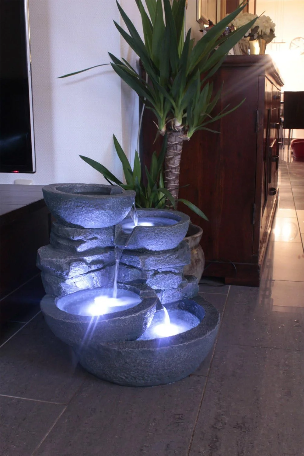 Arnusa Decorative Fountain with LED in Polyresin: Elegance and Serenity - Image 9