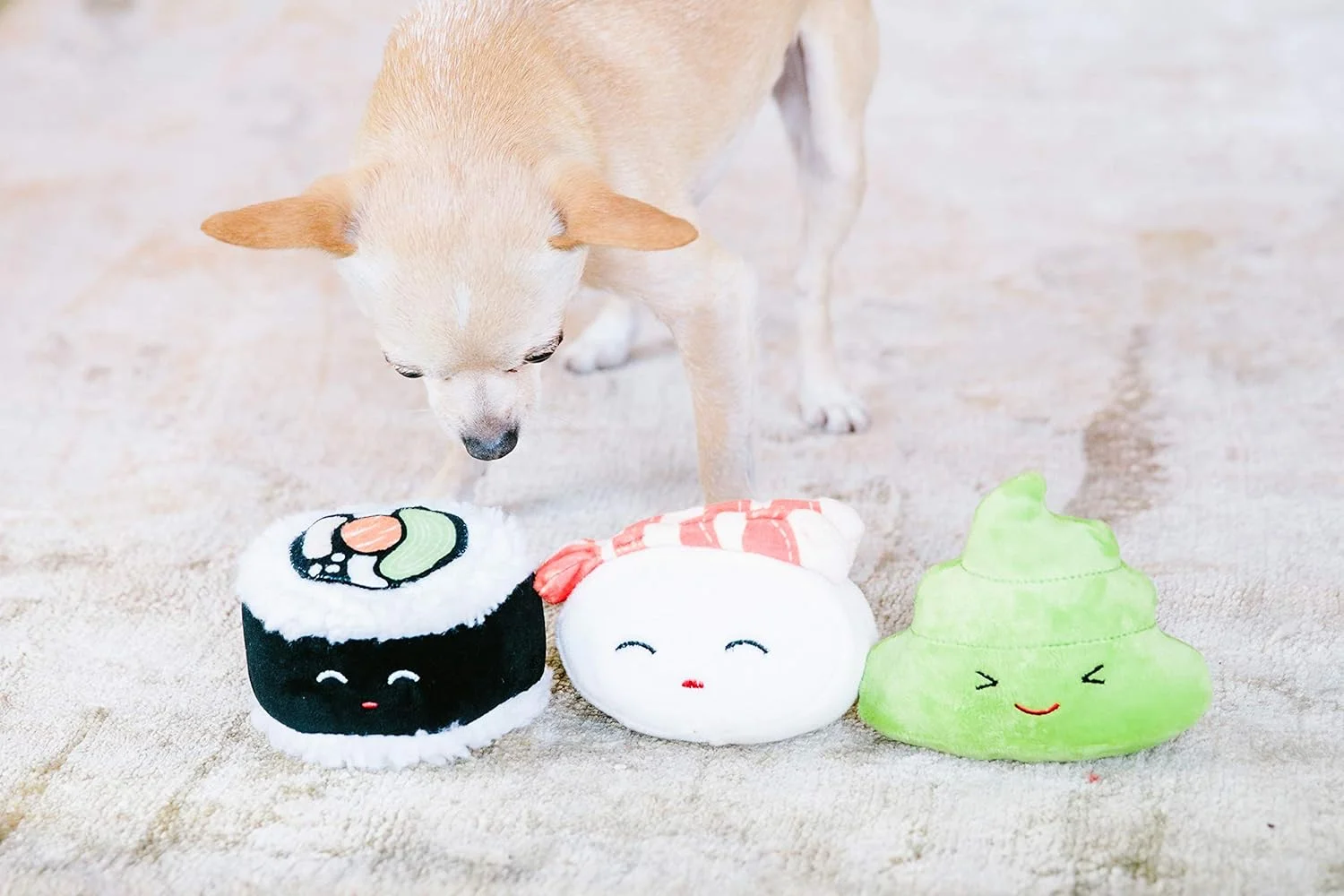 Pearhead Juguetes para Mascotas de Sushi, Juego de Juguetes para Perros chirriantes de Peluche, Accesorio imprescindible para el dueño de Mascotas, Juego de 3 - Imagen 7