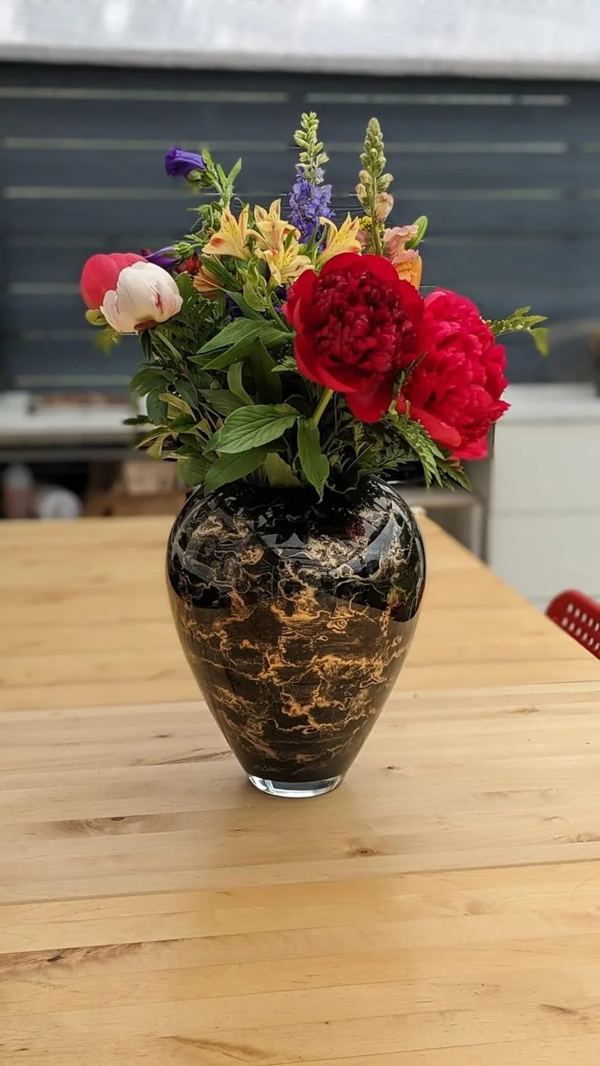 Terroso Vase – Black Blown Glass – Luxurious, Elegant Look – 33 cm Tall – Marble Effect – Flower Vase - Image 2