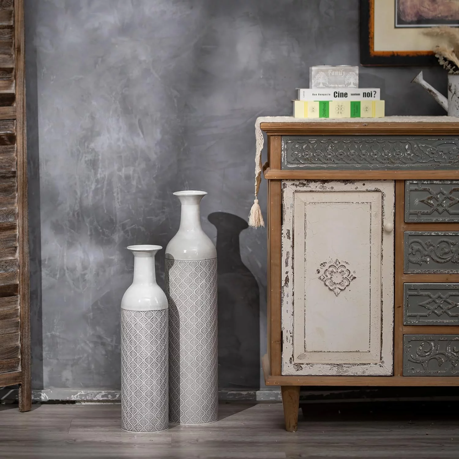 Sziqiqi Jarron Alto Decoración Suelo - 55/70cm Florero Extra Grande Juego de 2 Jarrones Grandes de Metal para Pampas Ramitas Jarrón Vintage Gris de Gran Tamaño para Sala de Estar Dormitorio Casa - Imagen 4
