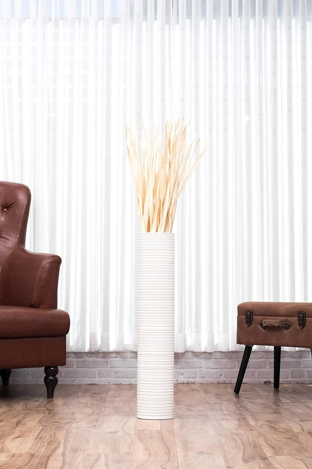 Leewadee Large Floor Vase – Tall Mango Wood Vase for Decorative Branches, 70 cm, White - Image 3