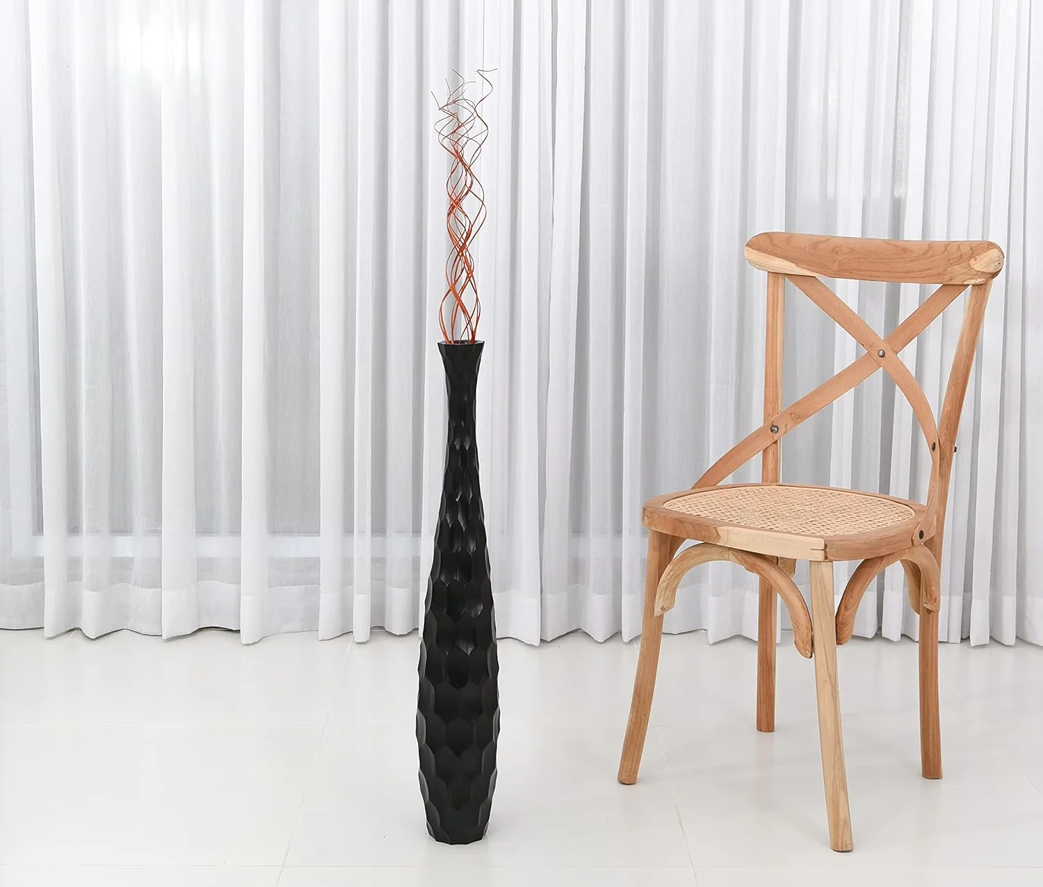 Jarrón Decorativo de Suelo Negro – Estilo Moderno y Elegante en Madera de Mango, 70 cm – Leewadee (copia) - Image 2