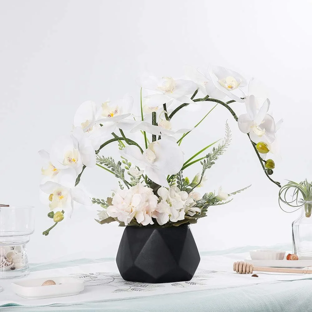LESING Flores artificiales de ocdea artificial, arreglo de orquídea sintética con jarrón artificial, orquídea Phalaenopsis en jarrón para decoración del hogar (estilo 2, jarrón negro) - Imagen 2