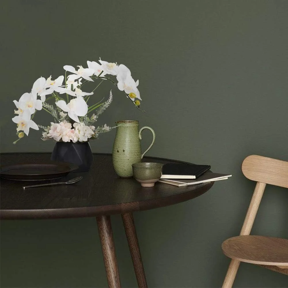 LESING Flores artificiales de ocdea artificial, arreglo de orquídea sintética con jarrón artificial, orquídea Phalaenopsis en jarrón para decoración del hogar (estilo 2, jarrón negro) - Imagen 6