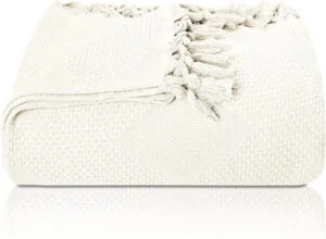 LAYNENBURG Premium Manta sofá con Flecos anudados a Mano - 100% algodón - 150 x 220 cm - Colcha de Verano Waffle Pique - Manta de algodón como Manta de Cama, Colcha para Sofa (Natural)