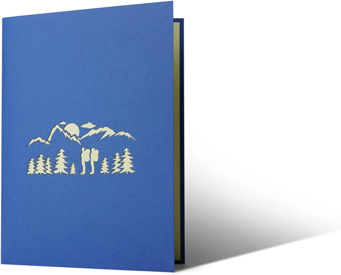 Cubierta de la tarjeta de invitación 3D para senderismo. Cover of the 3D hiking invitation card.