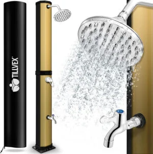 tillvex Ducha Solar con Cubierta Protectora | Ducha Solar de jardín Agua Caliente | Ducha de Piscina sin conexión eléctrica | con Grifo y Cabezal de Ducha de Lluvia (Negro/Oro, 35 litros)