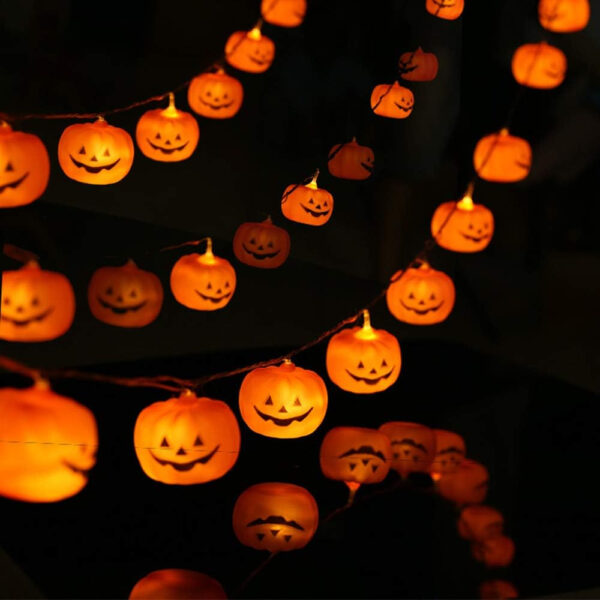 MELEXING - Guirnalda de luces para decoración de Halloween, 10 pies y 20 luces LED de calabaza con pilas para Halloween para interiores y exteriores (2 modos de luces intermitentes y constantes)