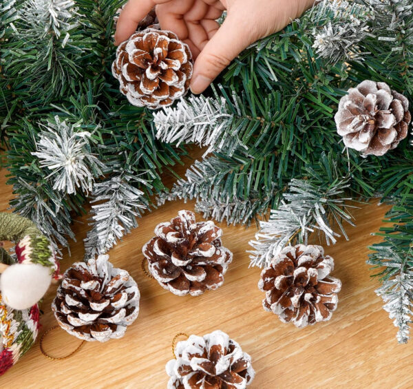 Piñas Adornos para árboles, 50 Piezas de Conos de Pino Natural piñas de Navidad 4-6 cm de Adornos de Cono de Pino Adorno de Cono de Pino de Navidad Guirnalda de árbol de Navidad Guirnalda Seca - Imagen 10