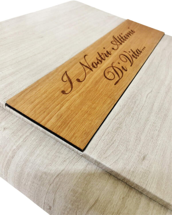 TriVin Art, Álbum de Fotos en Polipiel, con Aplicación de Madera Personalizable con Grabado. Ideal para Bautismo, Boda, Comunión y foto recuerdo. - Imagen 6