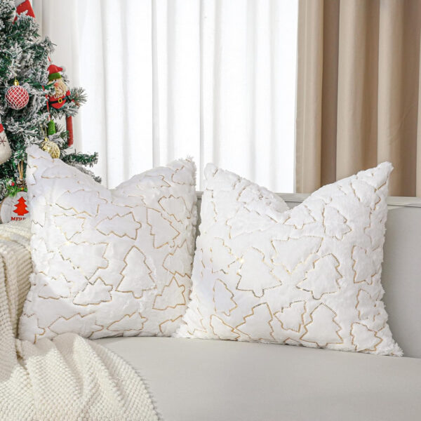 Lewondr Funda de Almohada Decorativa de Navidad, 2PCS 45x45cm Fundas Navideñas para Cojines de Terciopelo Suave con Bordado de Árbol de Navidad para Hogar Oficina Coche, Blanco & Oro - Imagen 2