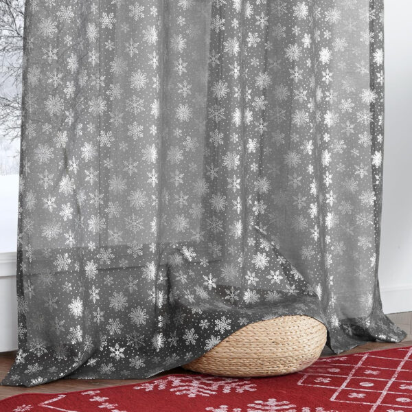 Lazzzy Cortinas transparentes grises con copo de nieve de 96 pulgadas de largo, con bolsillo para barra, cortinas de gasa para ventana de invierno para sala de estar, dormitorio, juego de 2